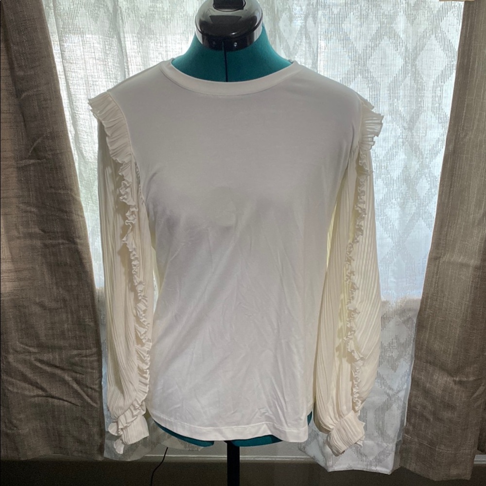 Elie Tahari georgette long sleeve crewneck top porcelain cream color